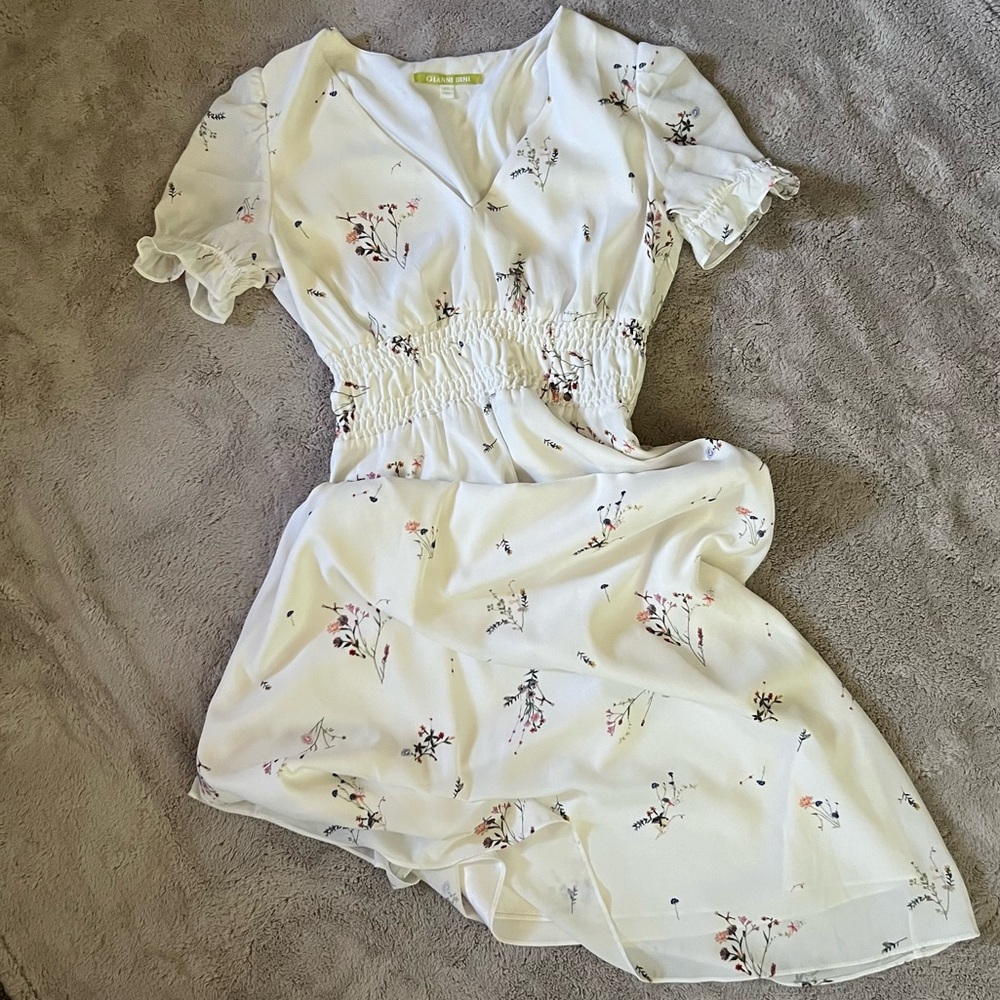 Gianni Bini white floral dress